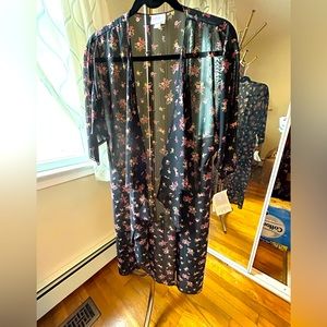 LuLaRoe Shirley kimono size small floral - new with tags